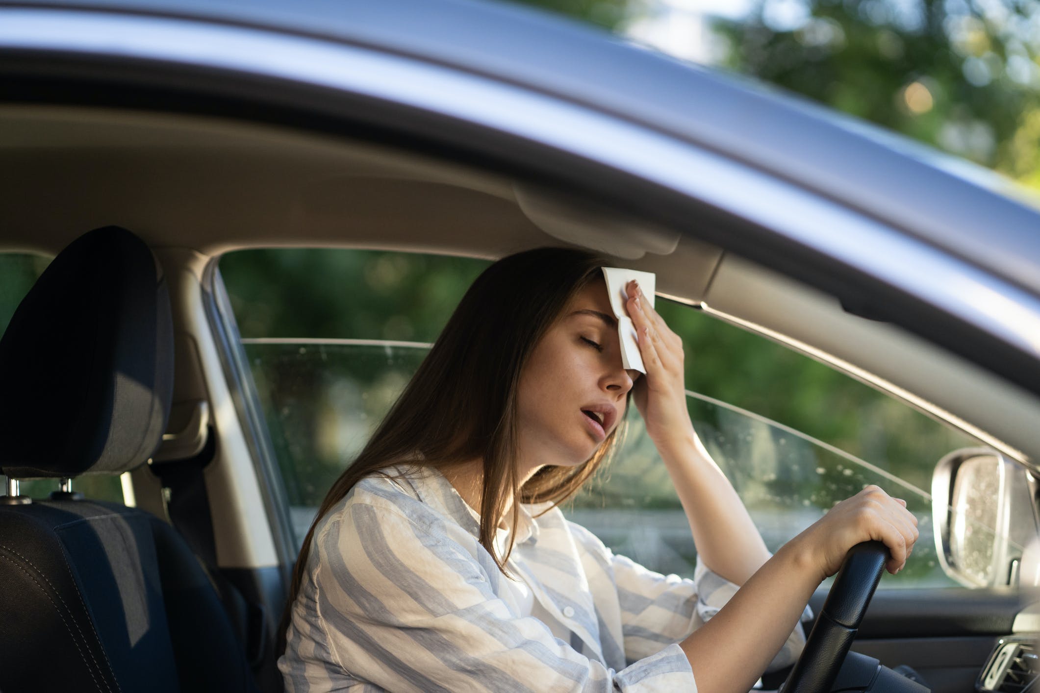 Air Conditioner Not Blowing Cold Air But Running Car